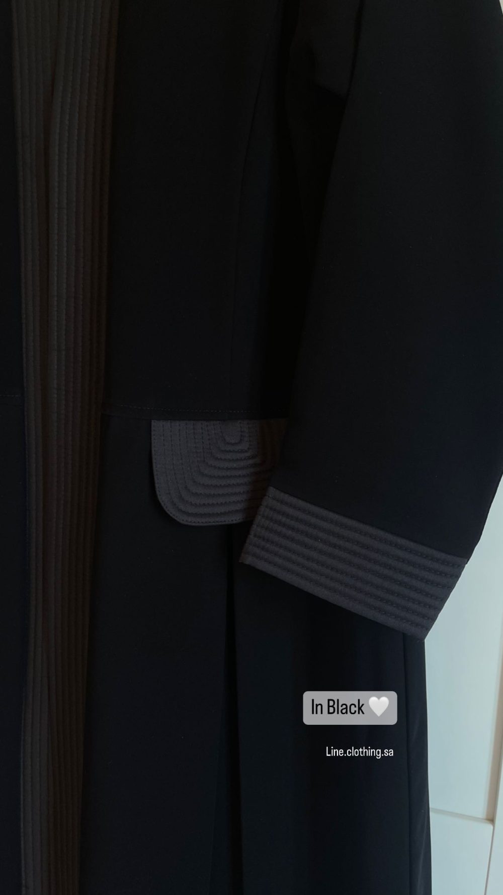 Minimal Lined Abaya - Image 10