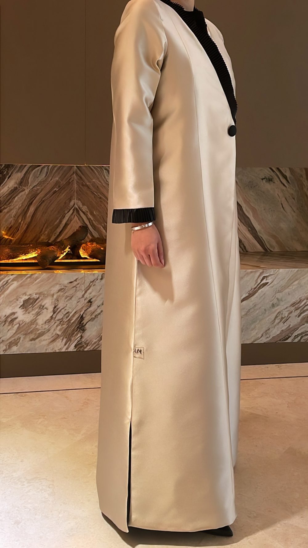 Classic Elegant With Hint Of Wavy Abaya - Image 3