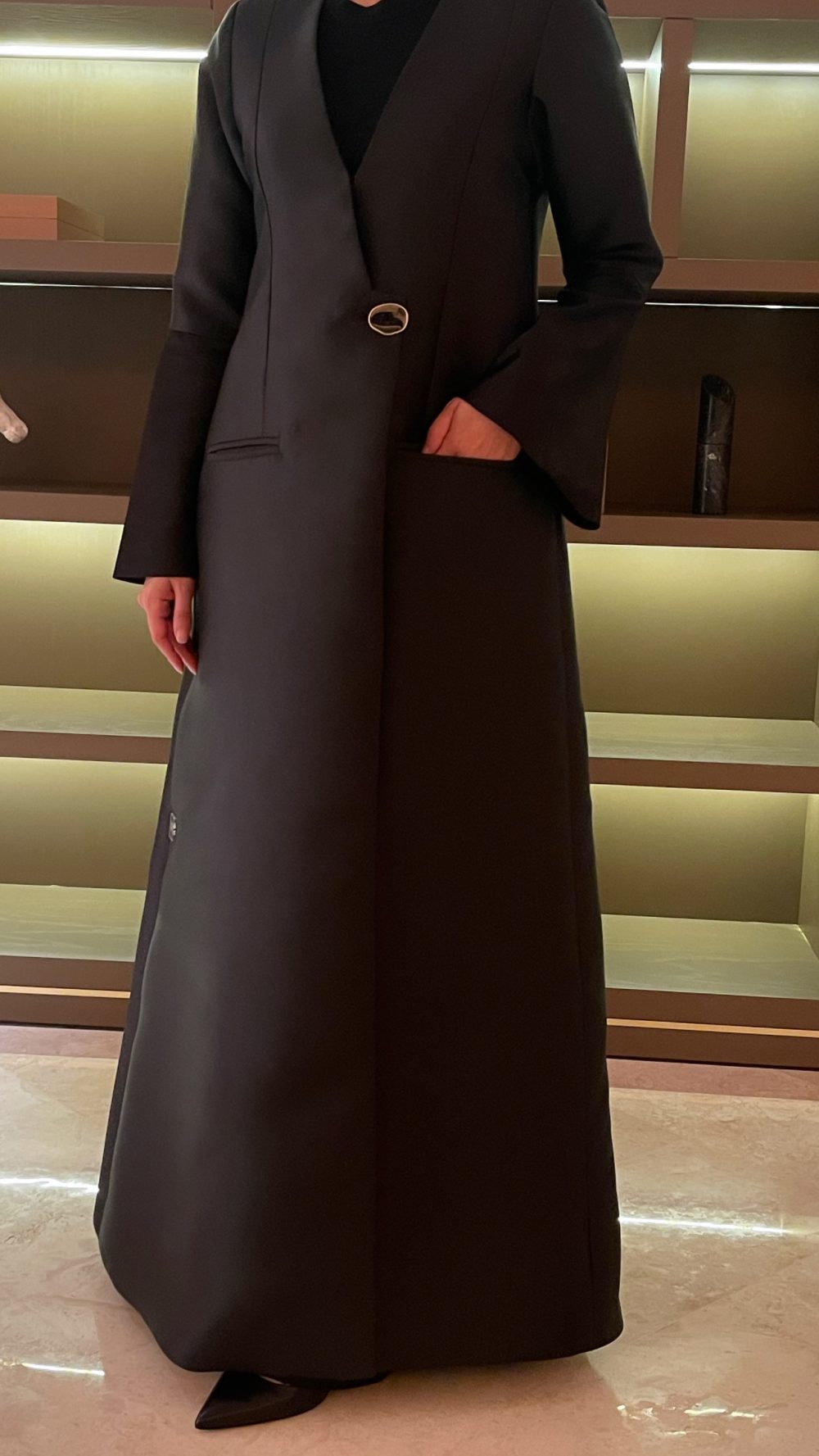 Classic Abaya With Wide Sleeves - Image 3